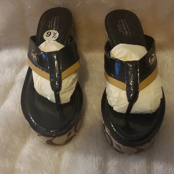 Coach Brown and Tan Platform Sandals. New. Size 9 1/2 - 3.2.5 " - Picture 1 of 4